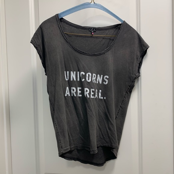 3 Aritzia t-shirts (Sunday Best & Talula) - Picture 3 of 6